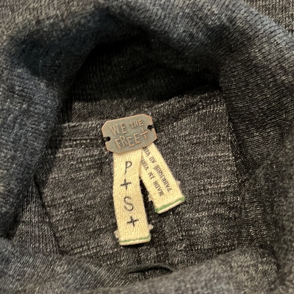 Free People long sleeve turtle neck - Picture 8 of 8